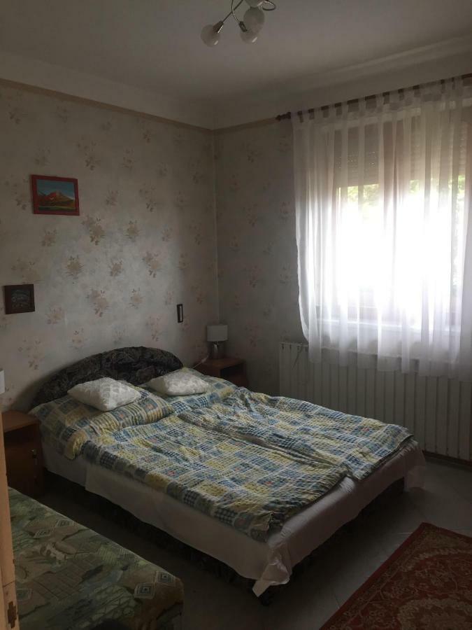 Апартаменты Almos Vendeghaz Хайдусобосло Экстерьер фото